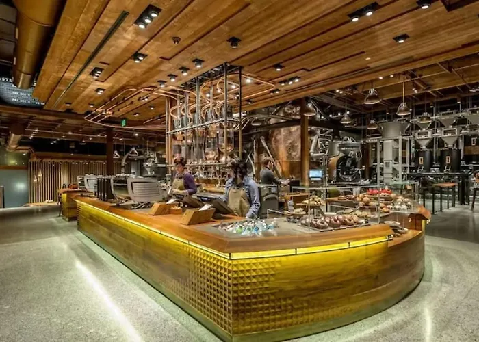 Eclectic Downtown & Cap Hill King Bed & Kitchen