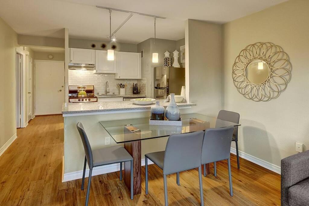 Eclectic Downtown & Cap Hill King Bed & Kitchen Ferienhaus *