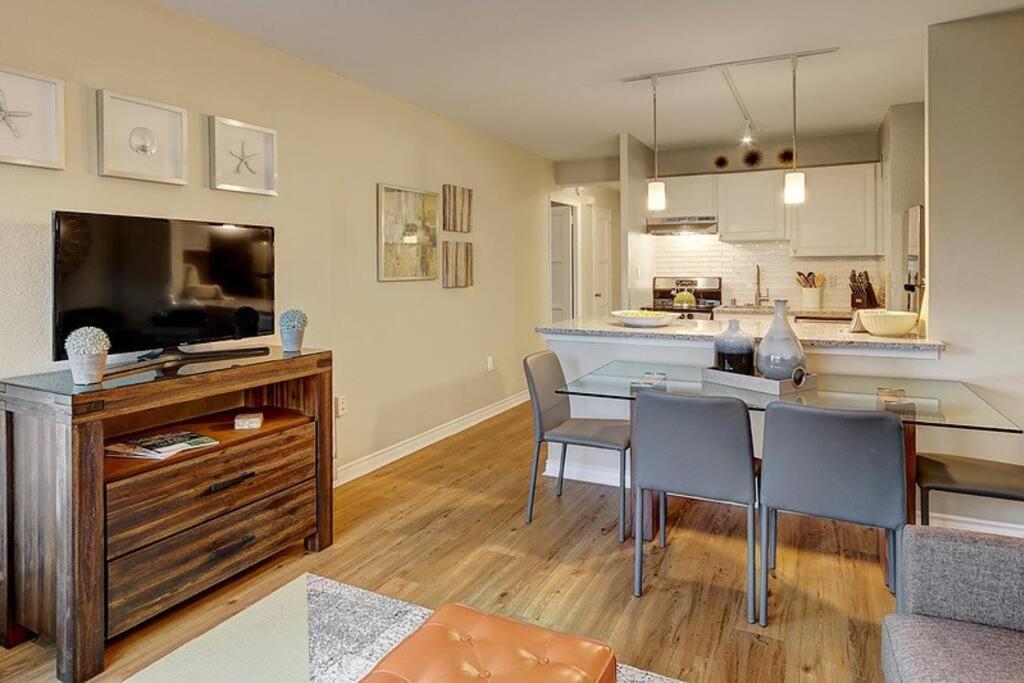 Eclectic Downtown & Cap Hill King Bed & Kitchen Ferienhaus Seattle